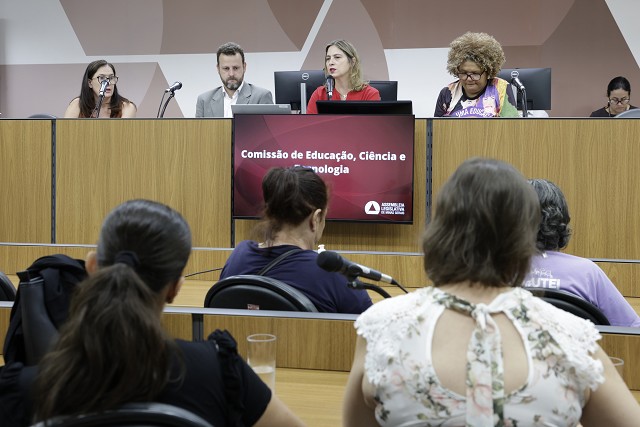 Comissão de Educação, Ciência e Teconologia - debate sobre problemas em concurso
