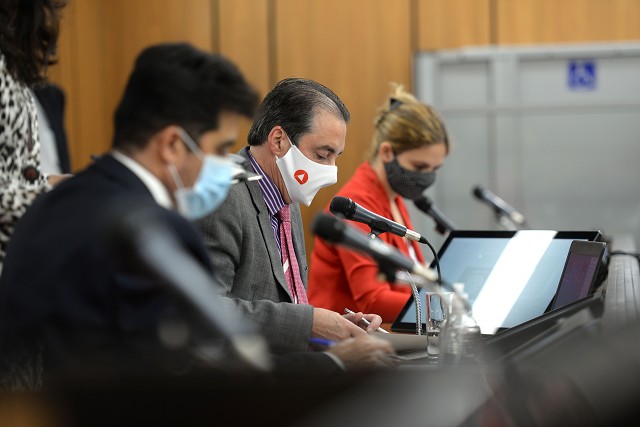 O relator da matéria, deputado João Magalhães, opinou pela aprovação na forma do substitutivo nº 1 da CCJ