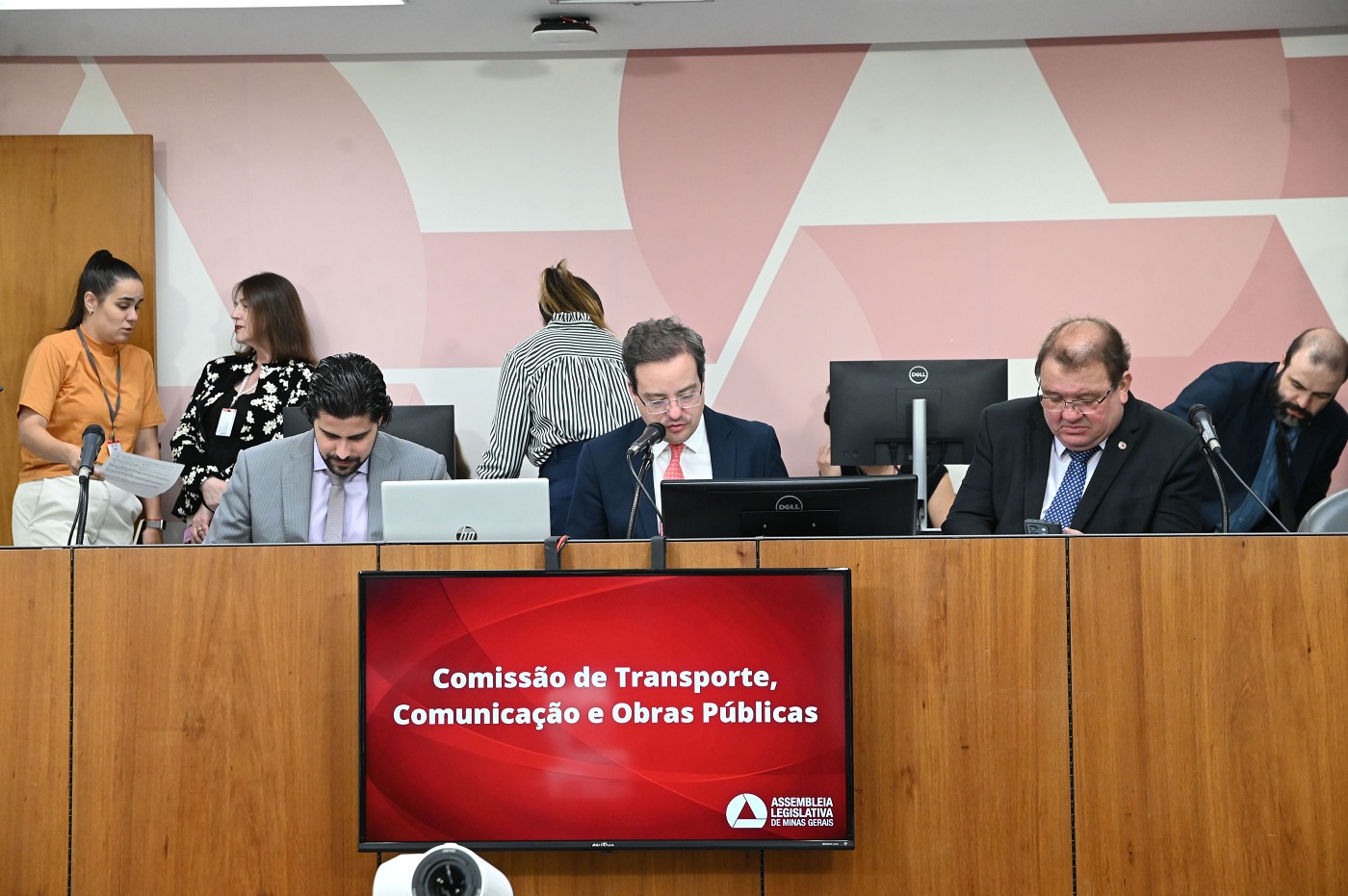 Comissão de Transporte, Comunicação e Obras Públicas - análise de proposições