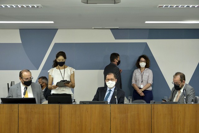 Comissão Extraordinária das Energias Renováveis e Recursos Hídricos - debate sobre o cronograma das obras de extensão da rede de distribuição e novas subestações de plantas solares