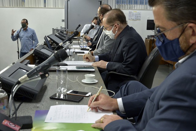 Comissão Extraordinária das Energias Renováveis e Recursos Hídricos - debate sobre o cronograma das obras de extensão da rede de distribuição e novas subestações de plantas solares