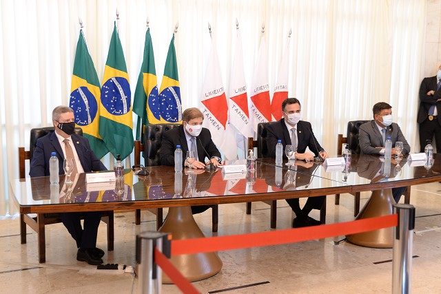 O presidente da ALMG apresentou aos senadores mineiros o Recomeça Minas