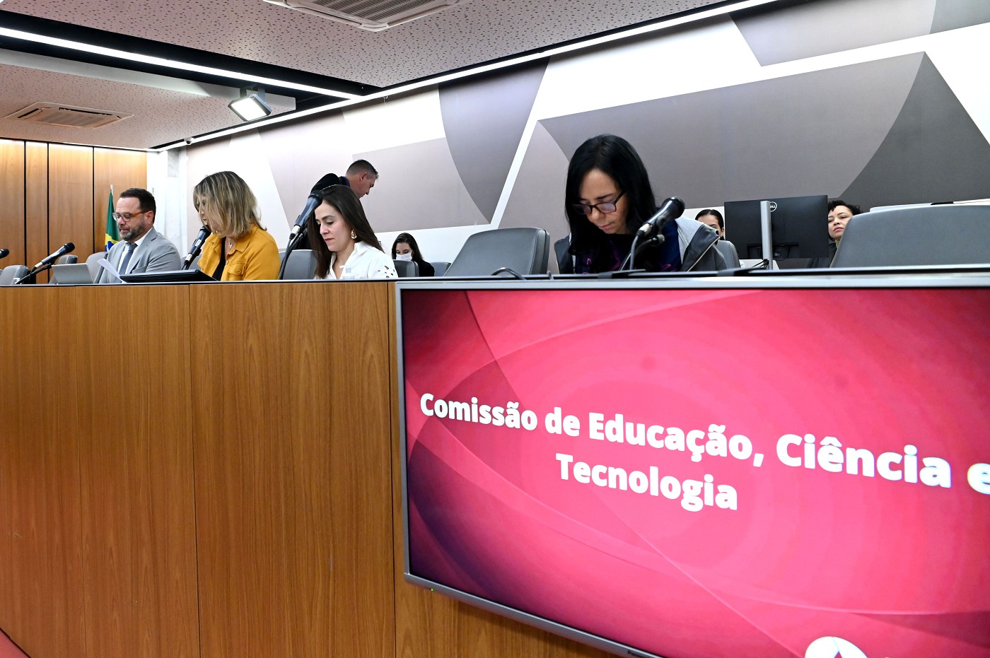 Comissão de Educação, Ciência e Tecnologia - análise de proposições