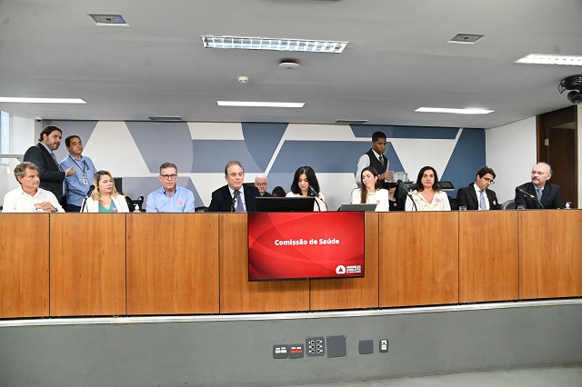 Comissão de Saúde - debate sobre a ampliação do transplante de córneas