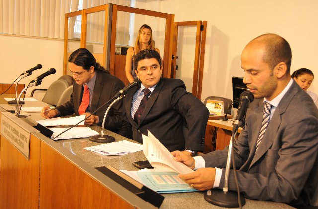 Marques Abreu (à direita) foi o relator do projeto