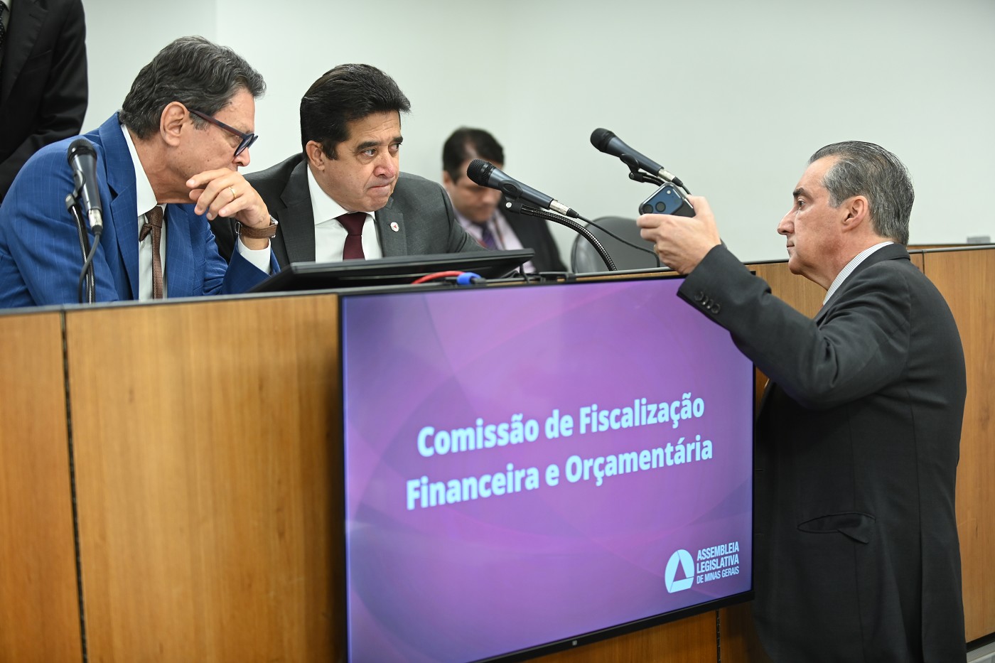 Comissão de Fiscalização Financeira e Orçamentária - análise de proposições
