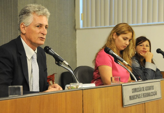 Comissão de Assuntos Municipais e Regionalização - debate sobre a greve dos servidores de Belo Horizonte