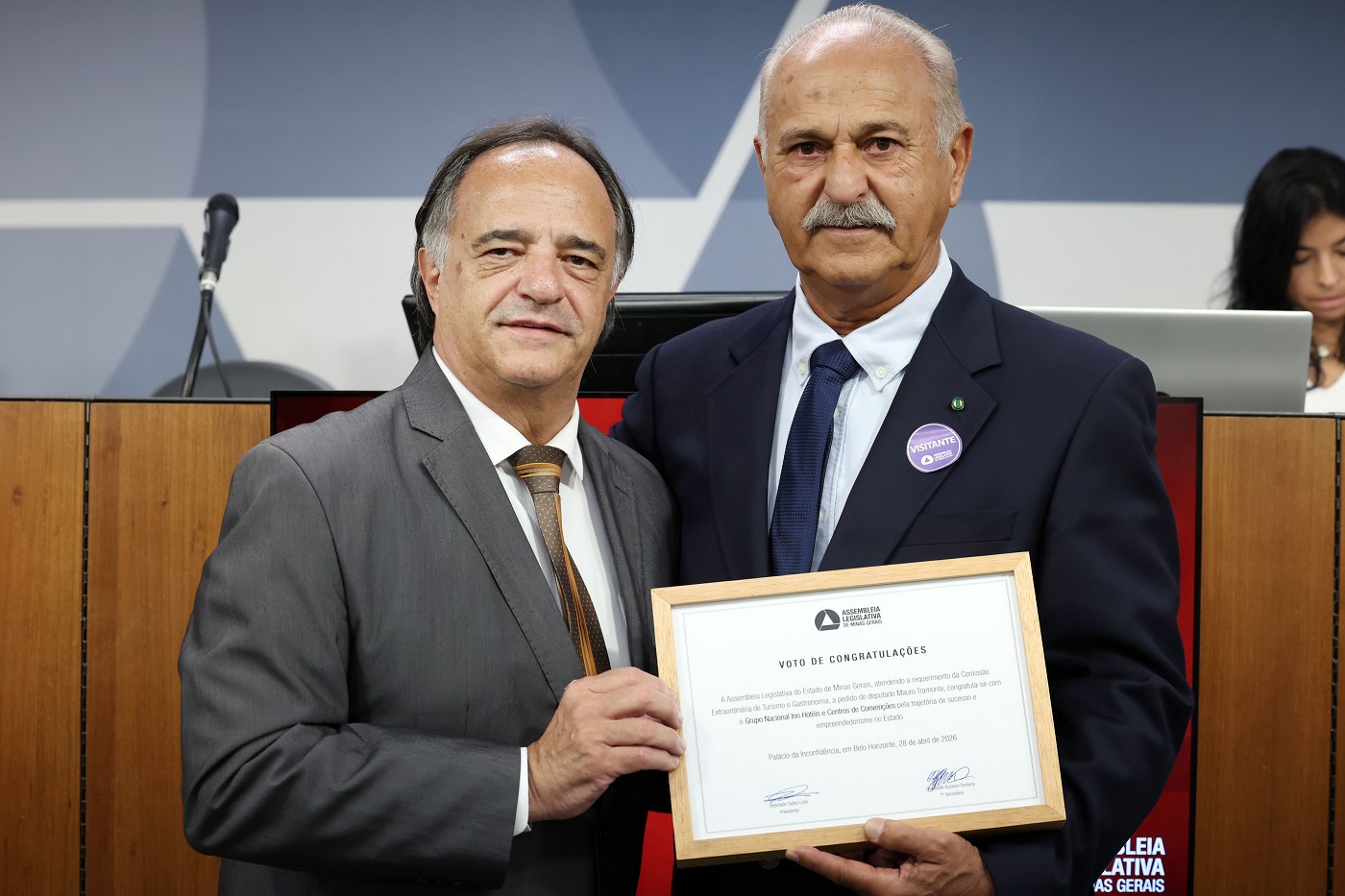 Comissão Extraordinária de Turismo e Gastronomia - entrega de voto de congratulações com o Grupo Nacional Inn Hotéis & Centros de Convenções