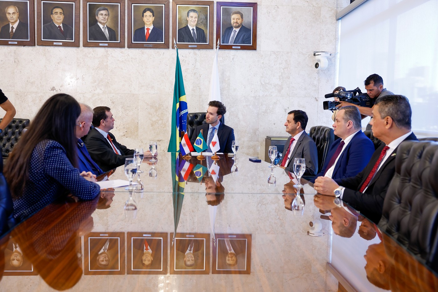 Visita do embaixador do Paraguai ao presidente da ALMG