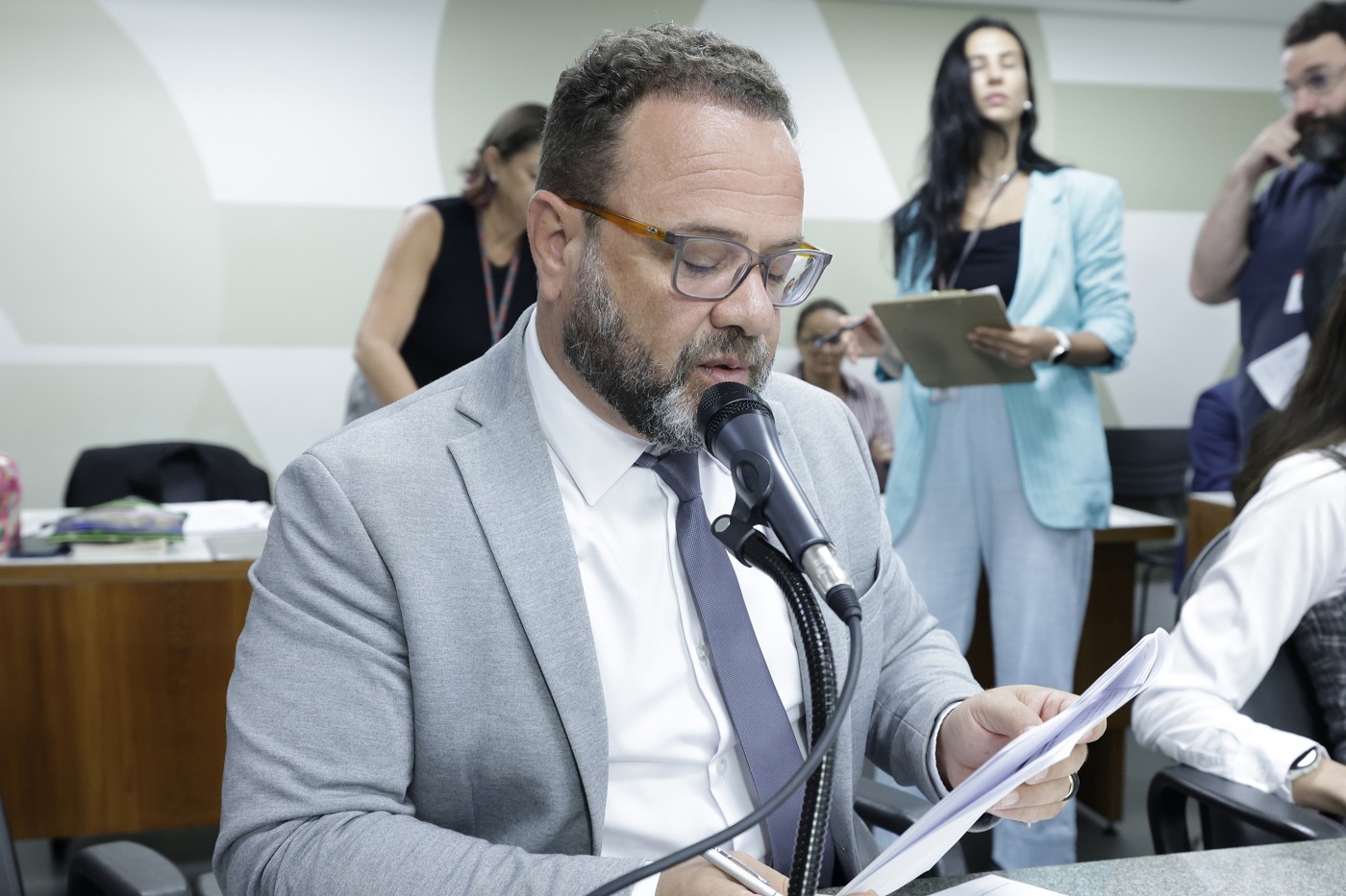 Comissão de Constituição e Justiça - análise de proposições