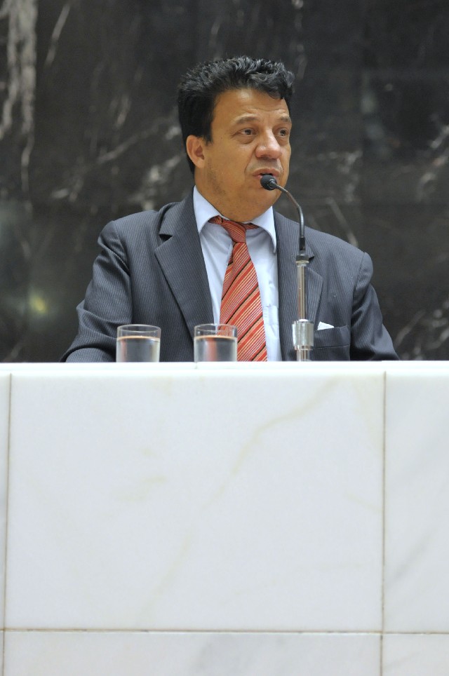 Wander Borges quer uma explicação sobre as obras da BR-381