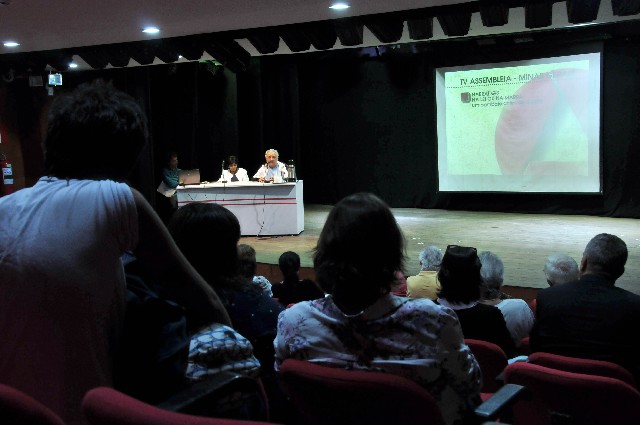 O documentário foi apresentado com a presença de personagens que participaram da gravação: Antônio Romanelli e Maria Eliza Linhares Borges