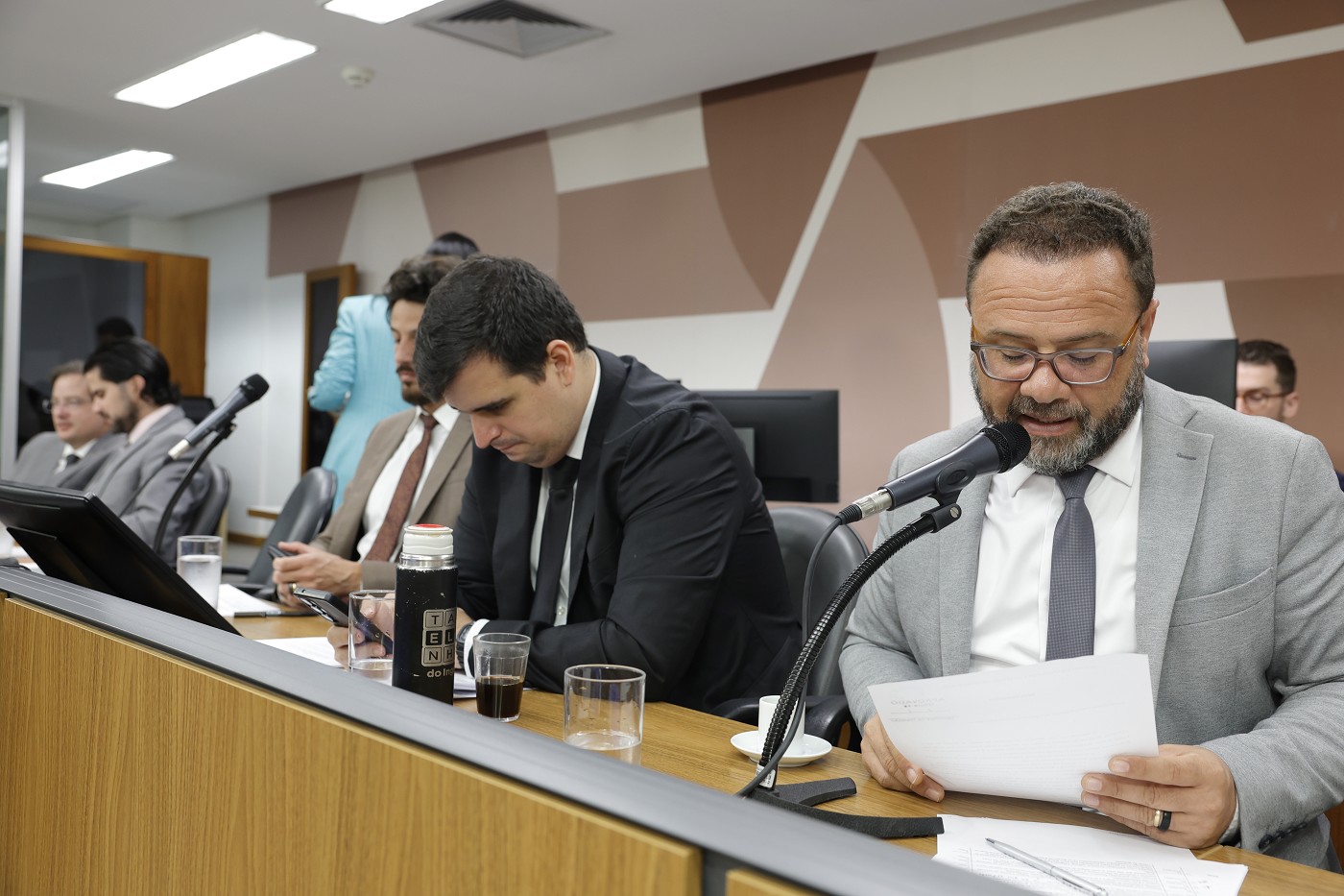 Comissão de Constituição e Justiça - análise de proposições