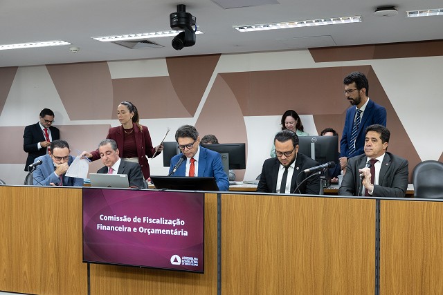Comissão de Fiscalização Financeira e Orçamentária - análise de proposições