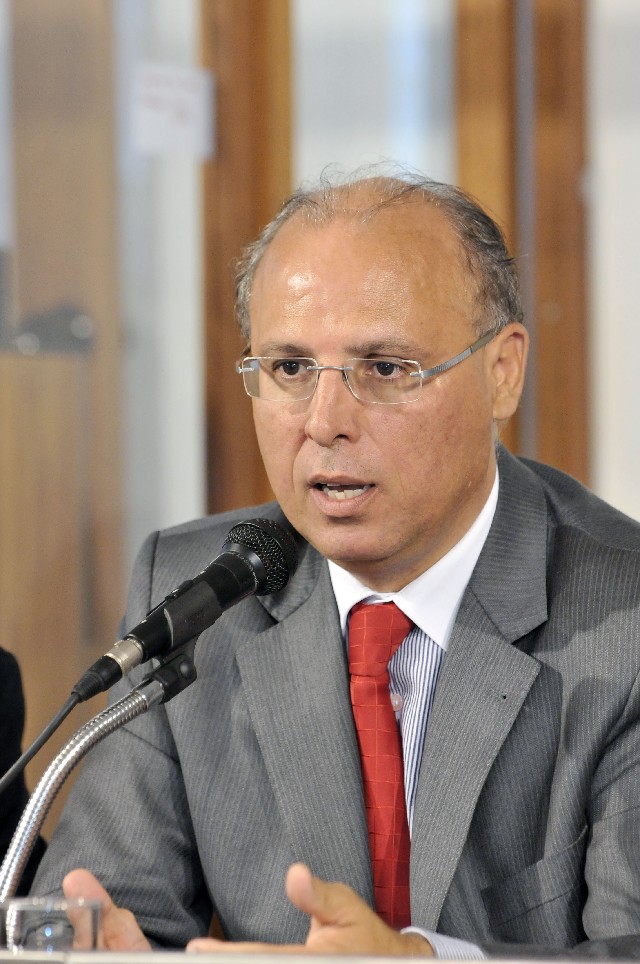 O secretário Gil Pereira informou que o Governo do Estado e a empresa assinaram um protocolo de intenções, em que são oferecidas contrapartidas à região