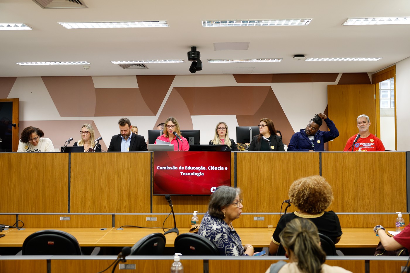 Comissão de Educação, Ciência e Tecnologia - debate sobre as condições para professores