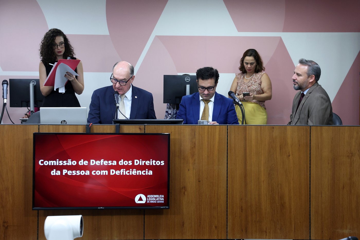 Comissão de Defesa dos Direitos da Pessoa com Deficiência - análise de proposições