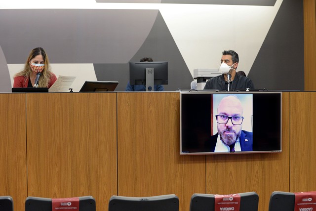 A presidenta da comissão, deputada Beatriz Cerqueira, relatou o projeto da deputada Ione Pinheiro