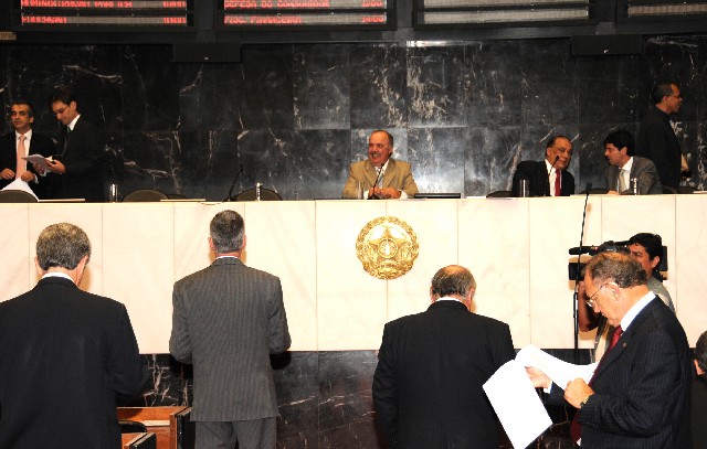 Aprovação do projeto em 1º turno aconteceu na Reunião Extraordinária na manhã desta quarta (11)