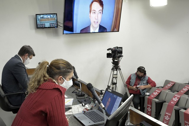 Comissão de Administração Pública - debate sobre Ouvidoria Externa vinculada à Defensoria Pública