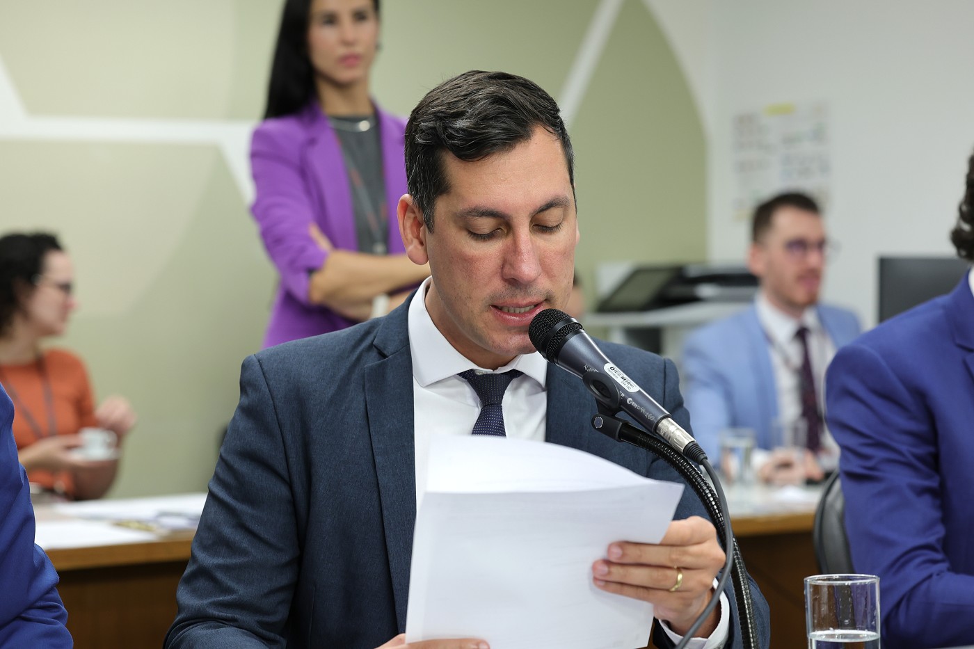 Comissão de Constituição e Justiça analisa proposições