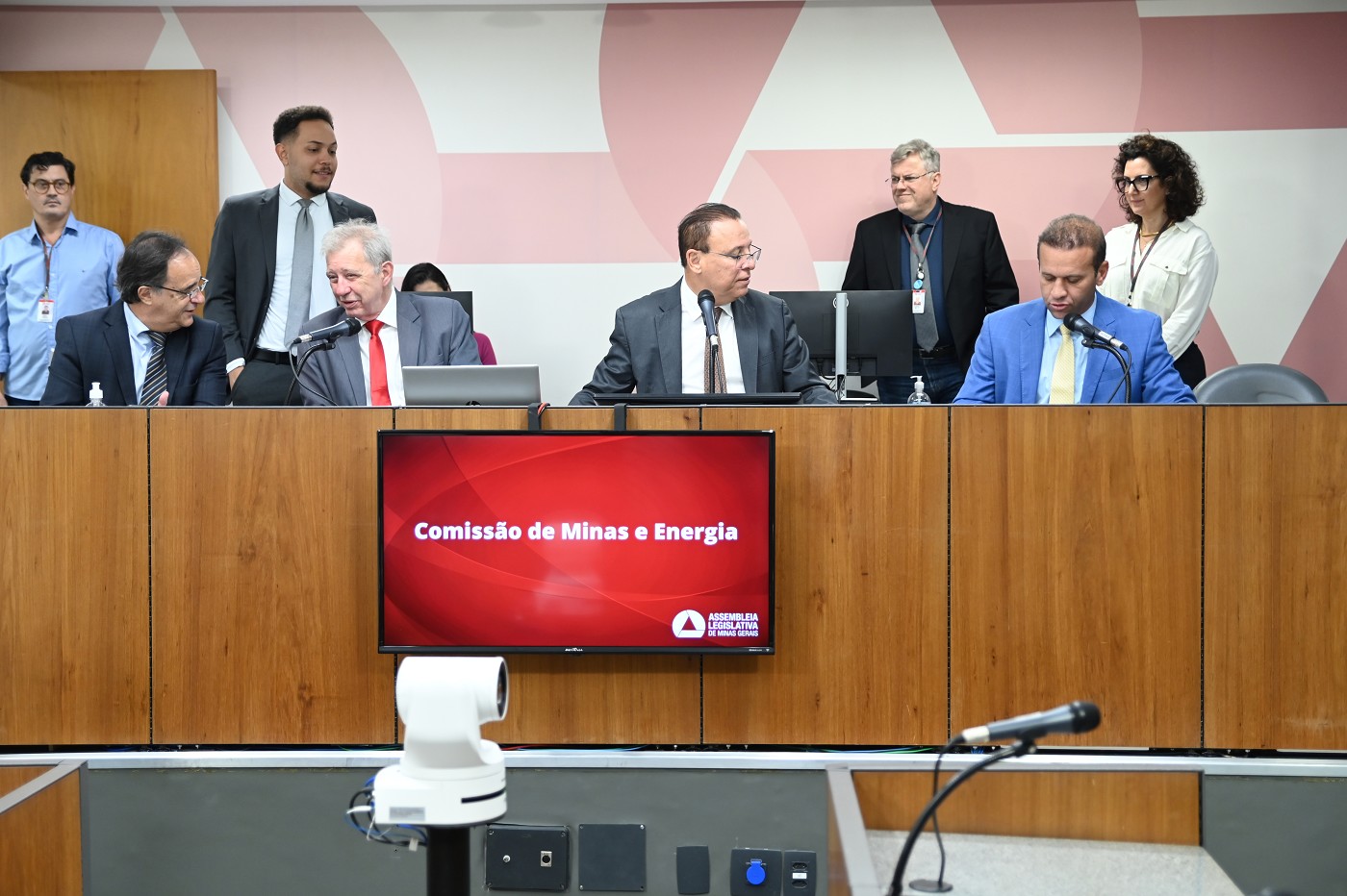 Comissão de Minas e Energia - análise de proposições