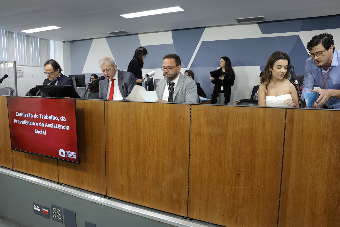 Comissão do Trabalho, da Previdência e da Assistência Social - análise de proposições