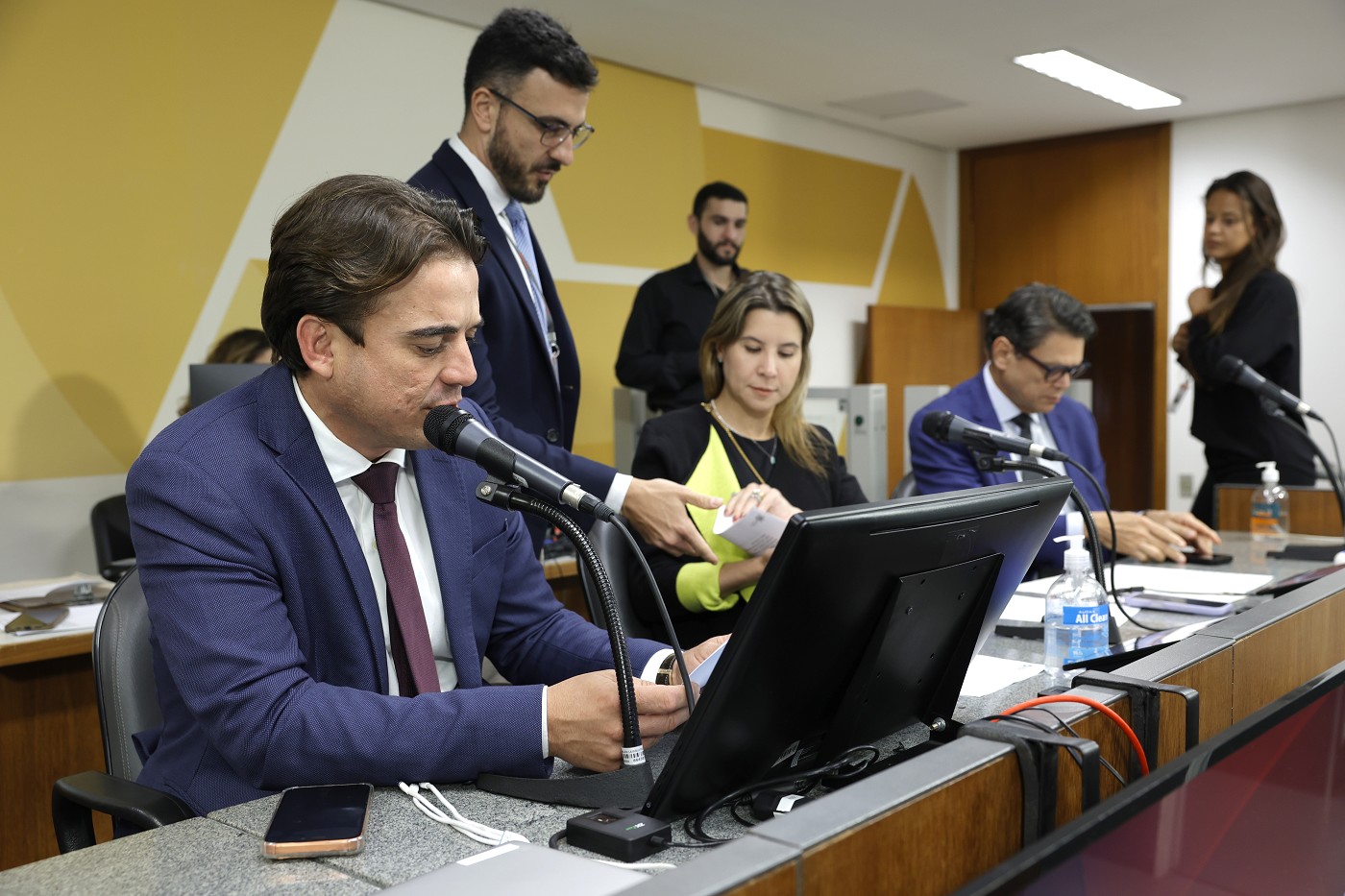 Comissão de Defesa do Consumidor e do Contribuinte - análise de proposições