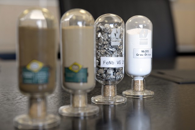 O nióbio passa por 160 etapas físico-químicas de processamento até se chegar à forma comercializada