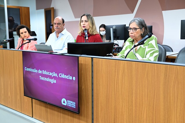 Comissão de Educação, Ciência e Tecnologia - debate sobre a jornada de trabalho na educação especial