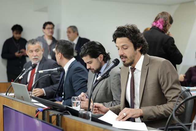Comissão de Constituição e Justiça - análise de proposições