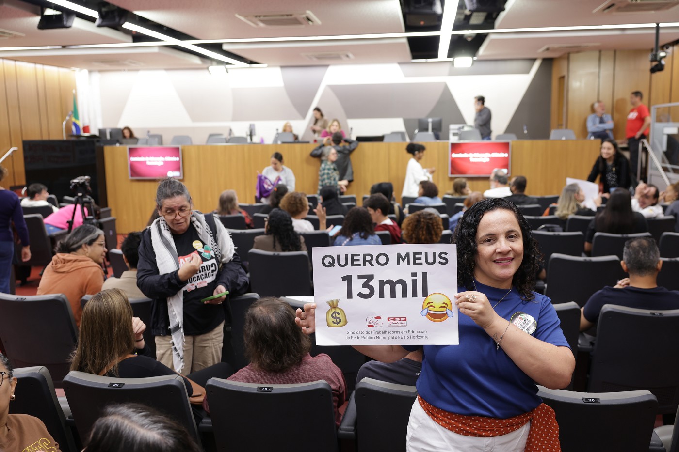 Comissão de Educação, Ciência e Tecnologia - Debate as condições de trabalho, a carreira e a valorização na rede municipal de ensino de Belo Horizonte.
