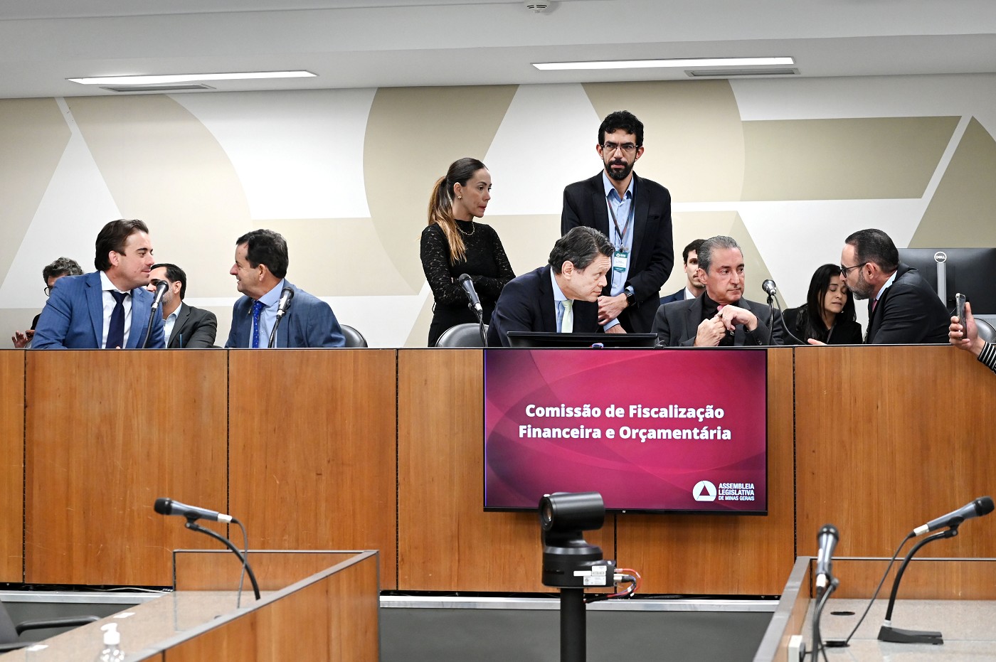 Comissão de Fiscalização Financeira e Orçamentária - análise de proposições