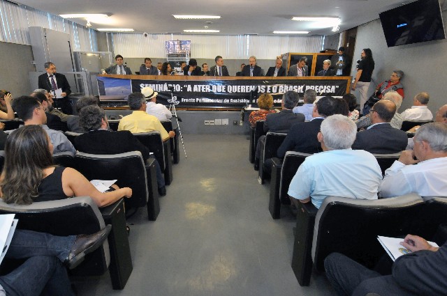 O evento, promovido por frente parlamentar da Câmara dos Deputados em parceria com o Ministério do Desenvolvimento Agrário, está sendo realizado em todas as regiões