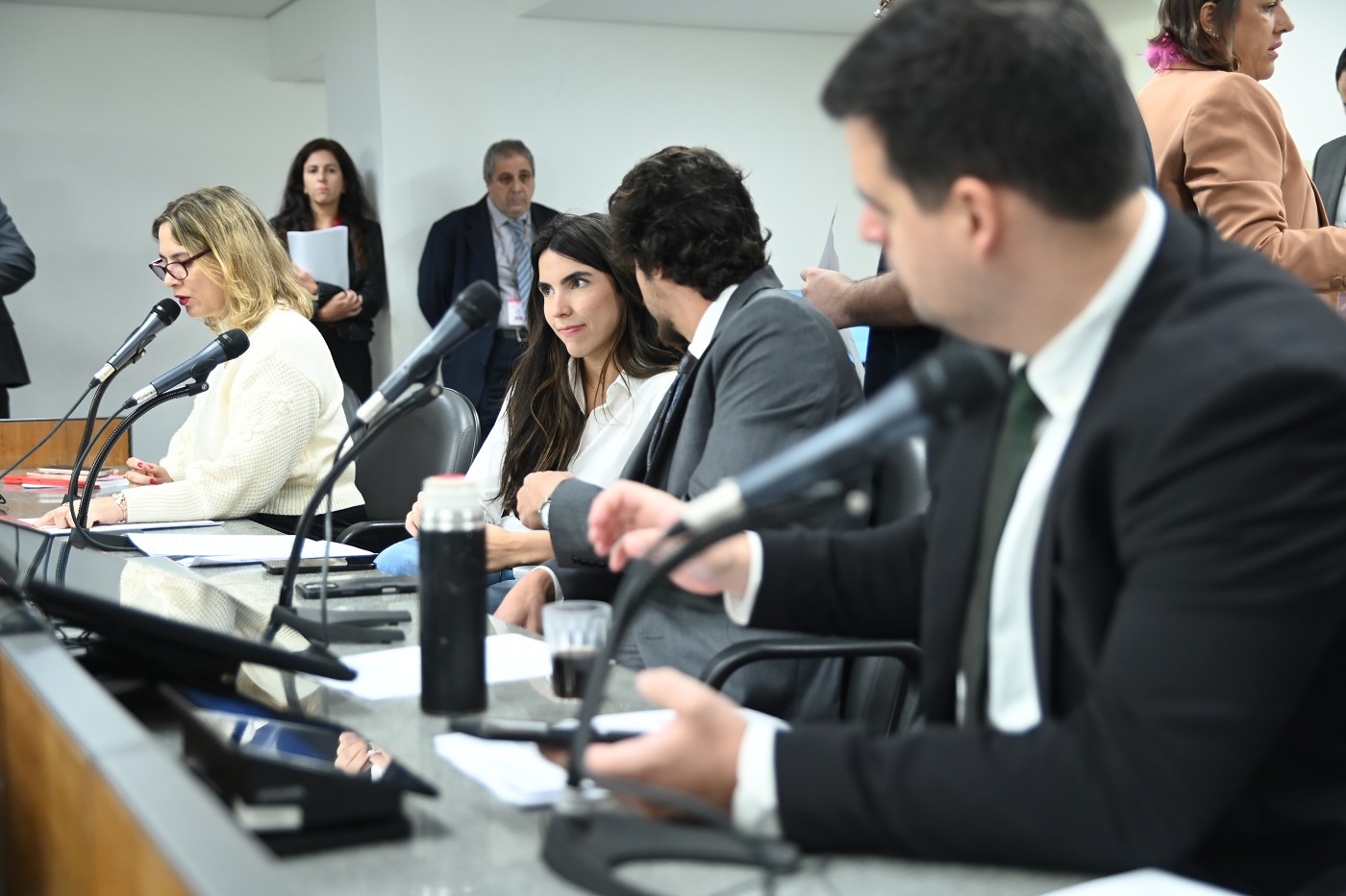 Comissão de Constituição e Justiça - análise de proposições