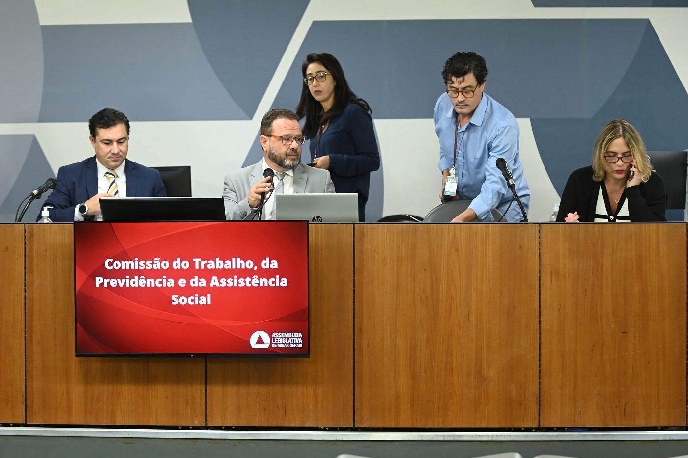 Comissão do Trabalho, da Previdência e da Assistência Social - análise de proposições