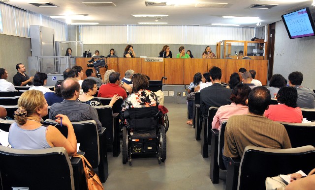 A Comissão de Defesa dos Direitos da Pessoa com Deficiência debateu a Política Estadual de Pessoa com Deficiência
