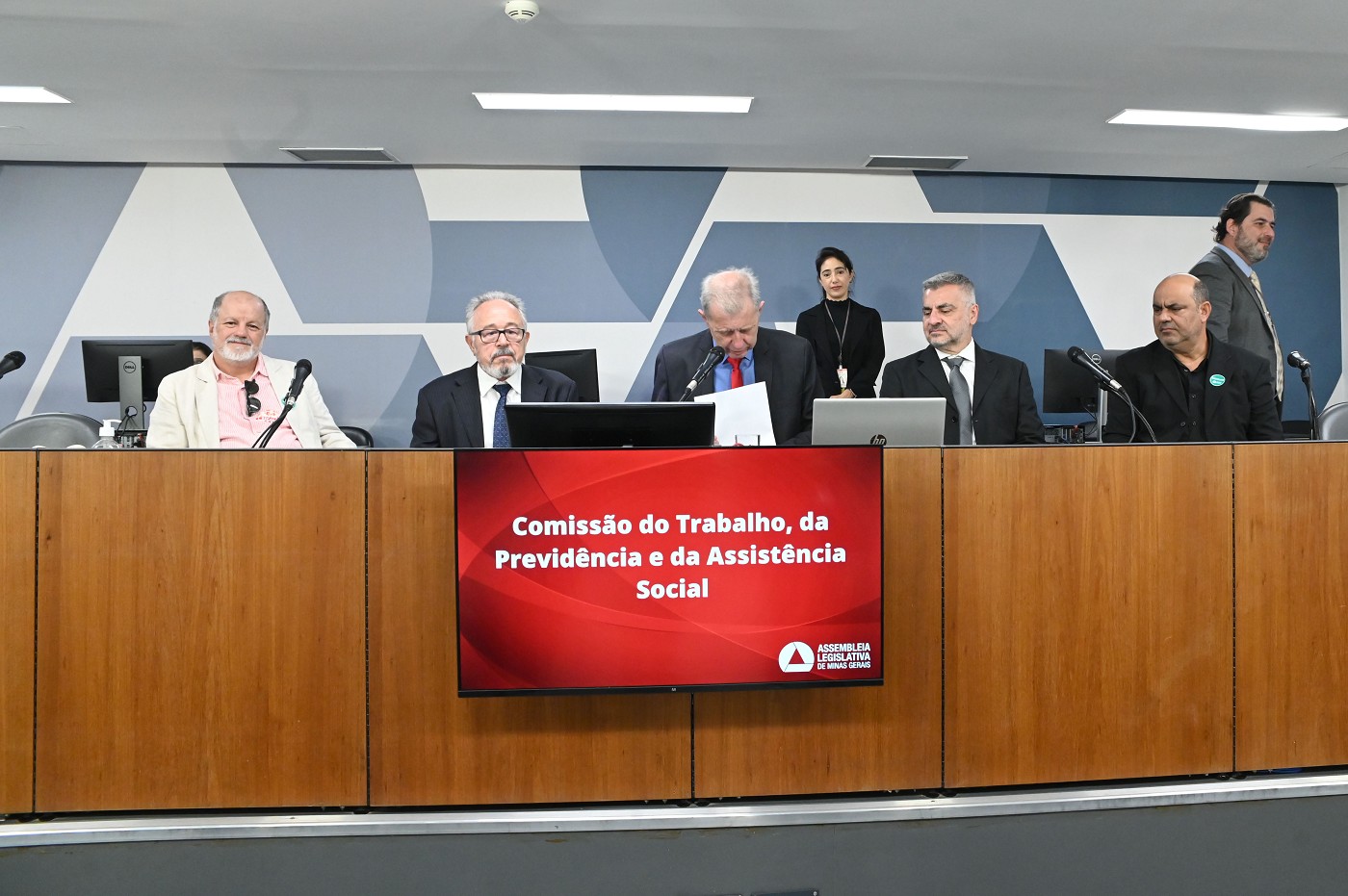Comissão do Trabalho, da Previdência e da Assistência Social - homenagem à Embrapa Gado de Leite