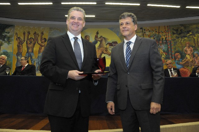 O Troféu Tancredo Neves está em sua 28ª edição. Neste ano, foram escolhidos 30 homenageados, por meio de sugestões de jornalistas e entidades de classe