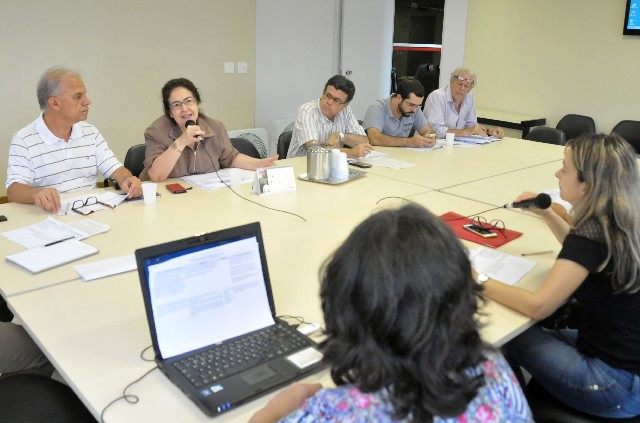 A Comissão de Representação vai elaborar propostas para as questões tratadas no seminário