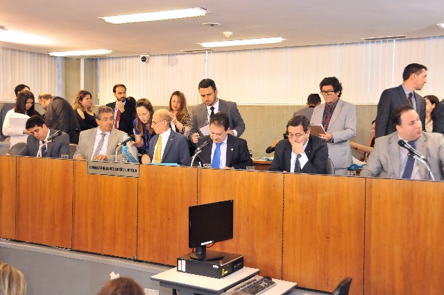 Segundo o relator, a alteração se justifica tendo em vista as alíquotas praticadas pela maioria dos Estados brasileiros, com as quais se busca o alinhamento