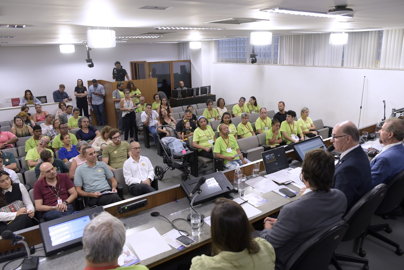 Comissão de Defesa dos Direitos da Pessoa com Deficiência - debate sobre o tema