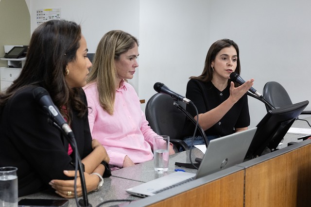 Comissão Especial - parecer sobre a escolha para o TCE-MG