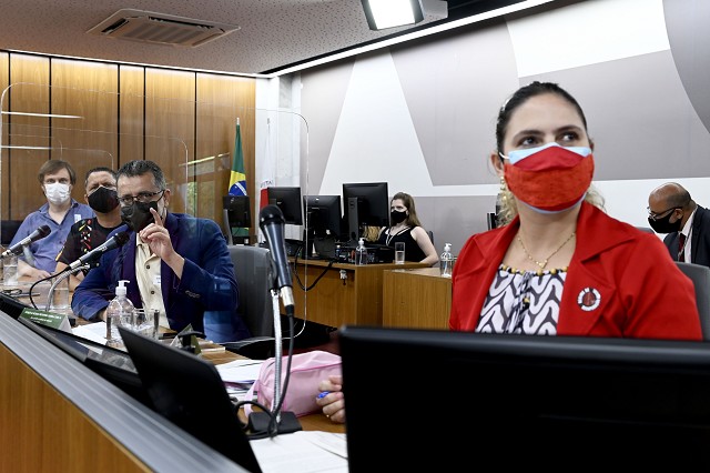 Sindicalistas lembraram que o RRF proíbe a concessão de reajustes salariais para o funcionalismo