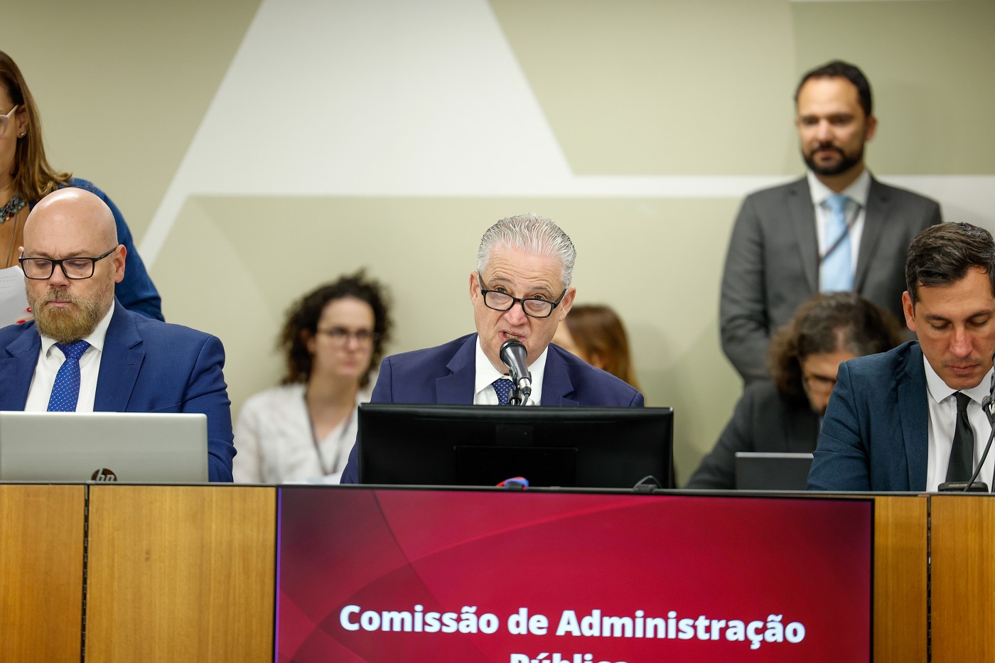 Comissão de Administração Pública - análise de proposições