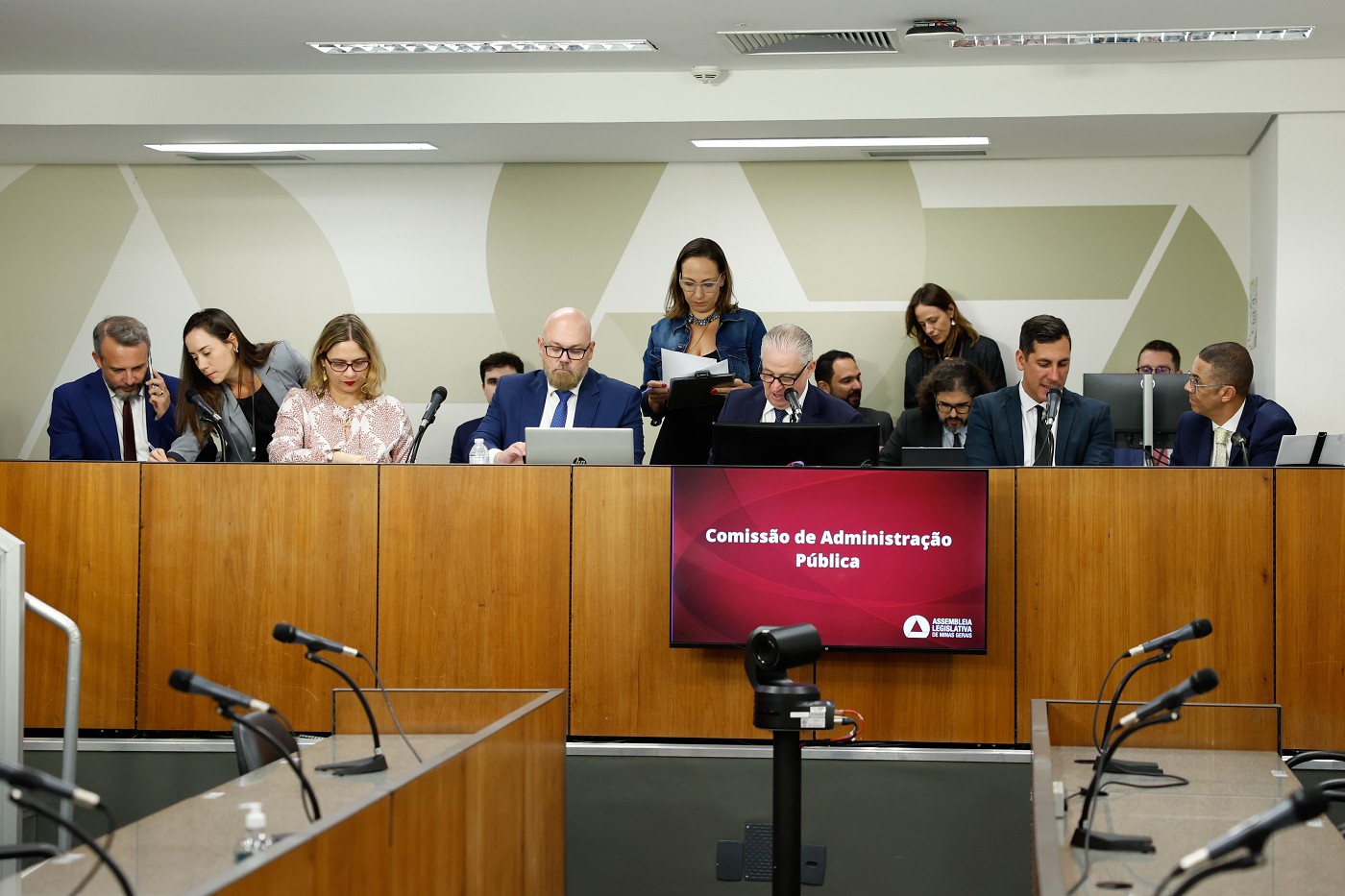 Comissão de Administração Pública - análise de proposições
