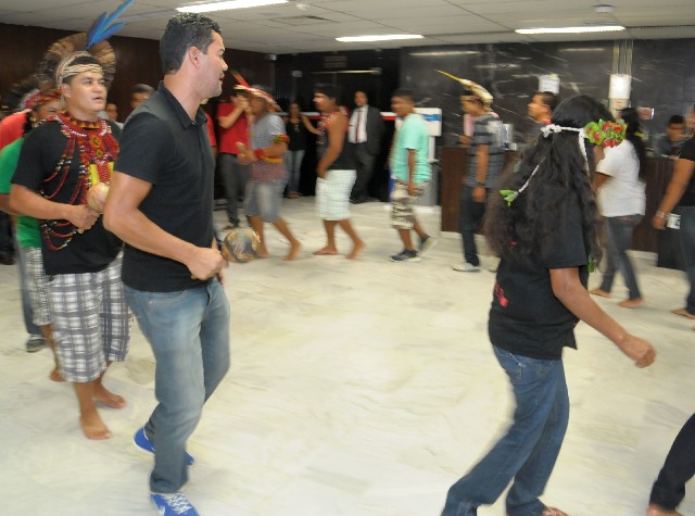 Comissões de Educação, Ciência e Tecnologia e de Participação Popular - debate sobre a educação indígena em Minas Gerais