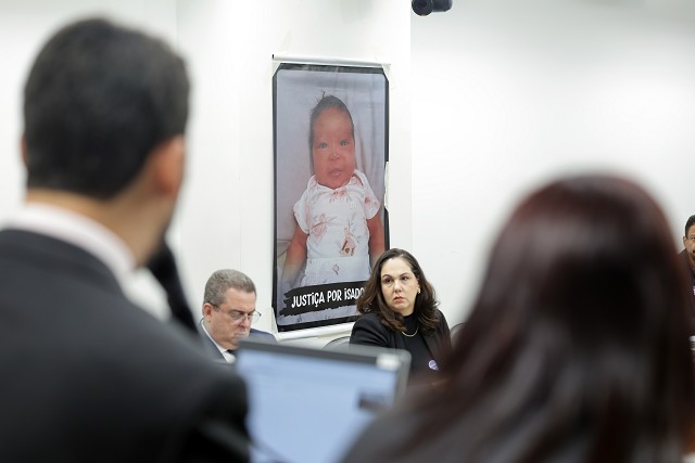 Comissão de Defesa dos Direitos da Mulher - debate sobre morte de bebê em Buritis