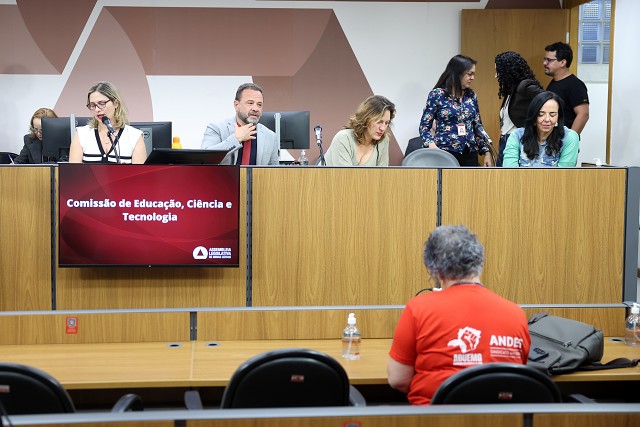 Comissão de Educação, Ciência e Tecnologia - análise de proposições