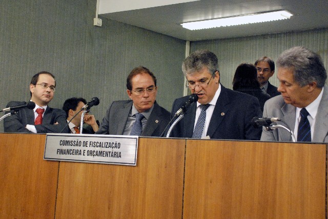 Deputados são favoráveis a projeto que autoriza o Governo a contratar operações de crédito externo e interno